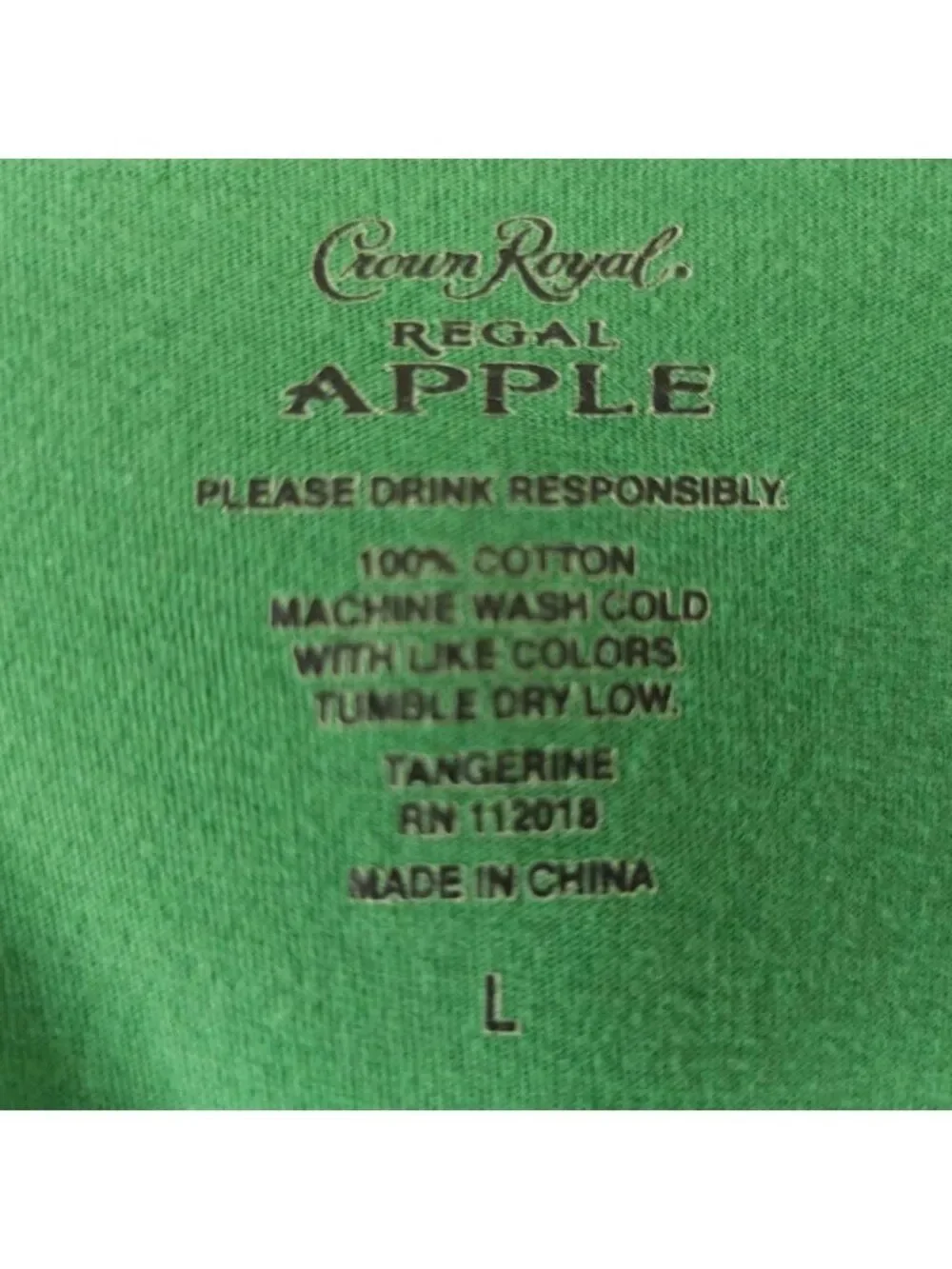 Crown Royal Regal Apple Whisky T Shirt Mens Size Large Green Liquor Promo Tee